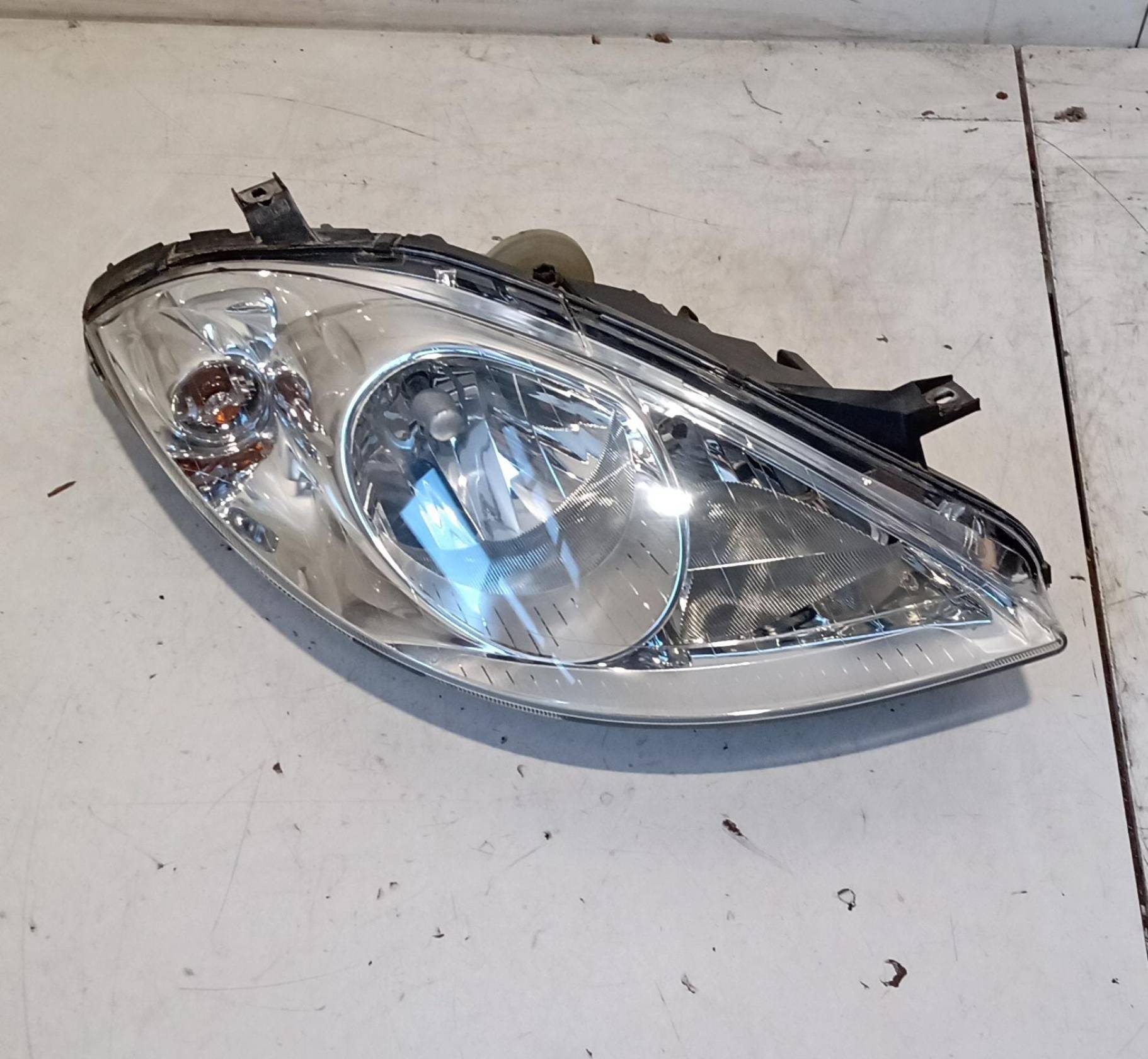 Fanale anteriore destro